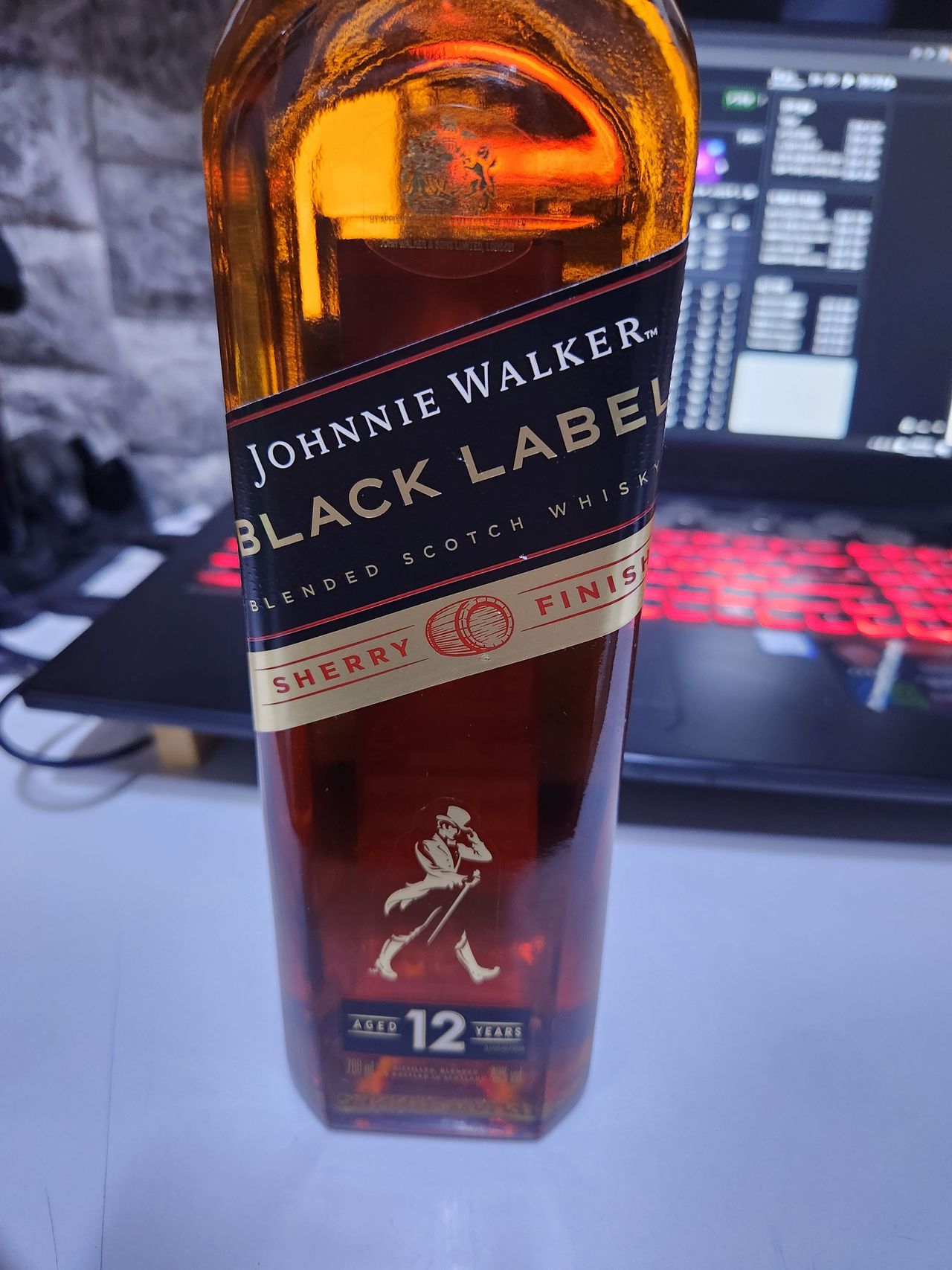 조니워커 블랙 셰리 에디션 - 주류 채널