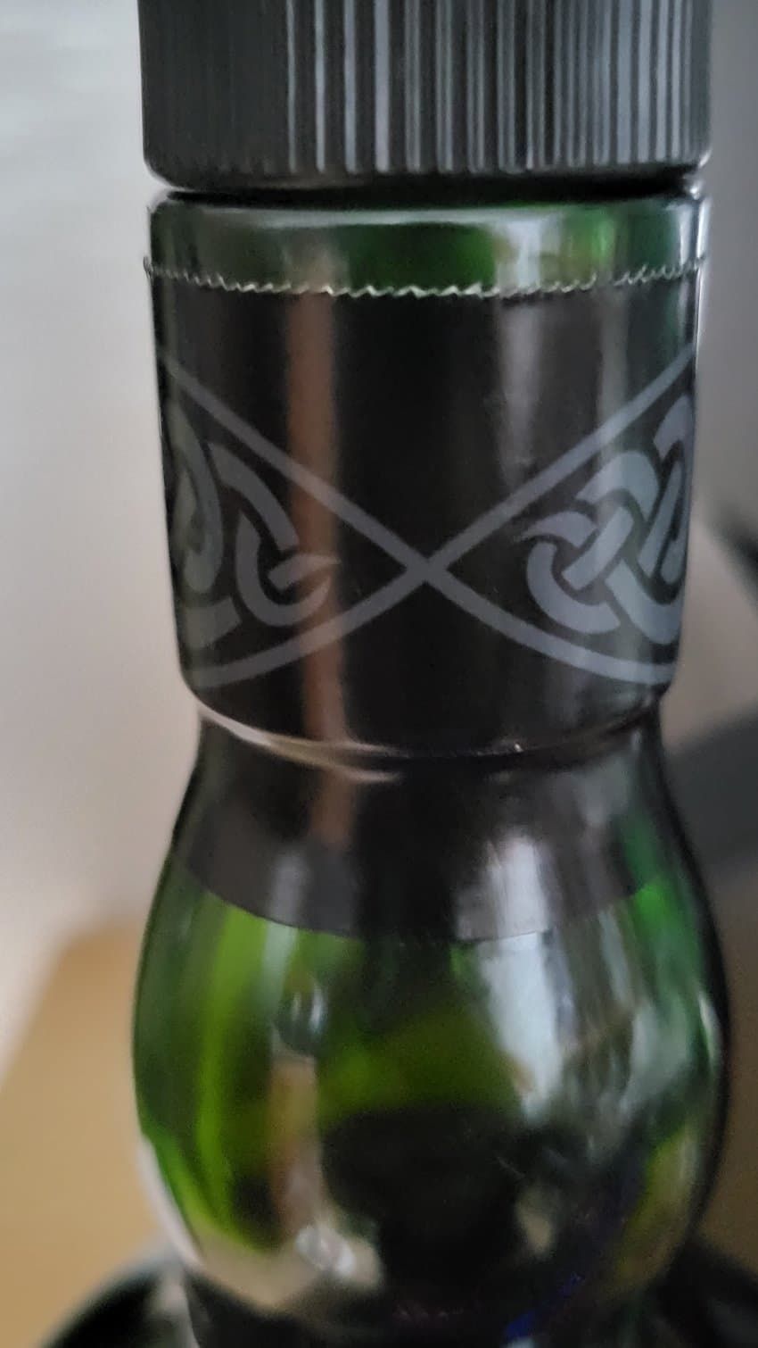 아드벡 아나모픽 - 주류 채널