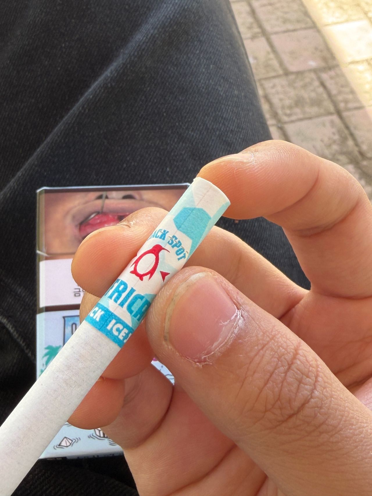 age for cigarettes in california California's smoking age goes up to 21 on Thursday